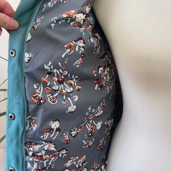 Custom, barely worn Patagonia Downdrift winter jacket - Picture 3 of 6